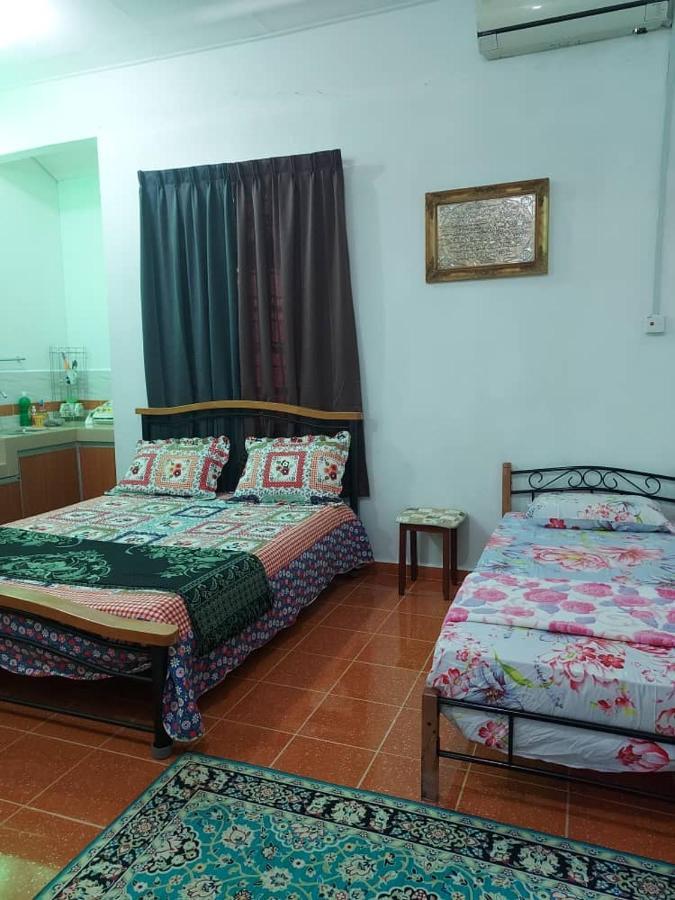 Room 345 Kota Bharu Exterior photo